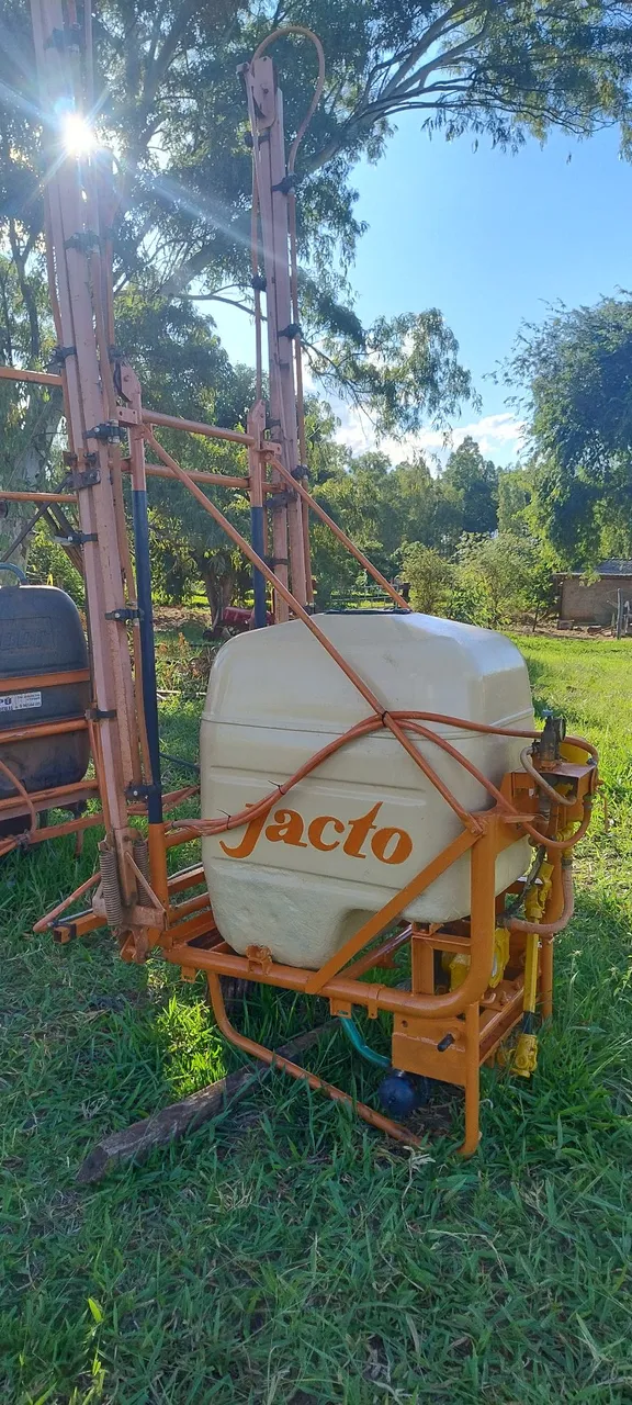 Pulverizador Agrícola Jacto