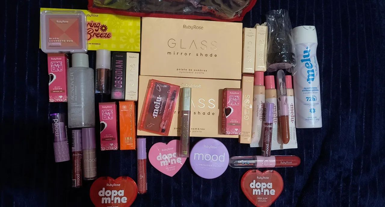 Maleta de maquiagem Ruby Rose 