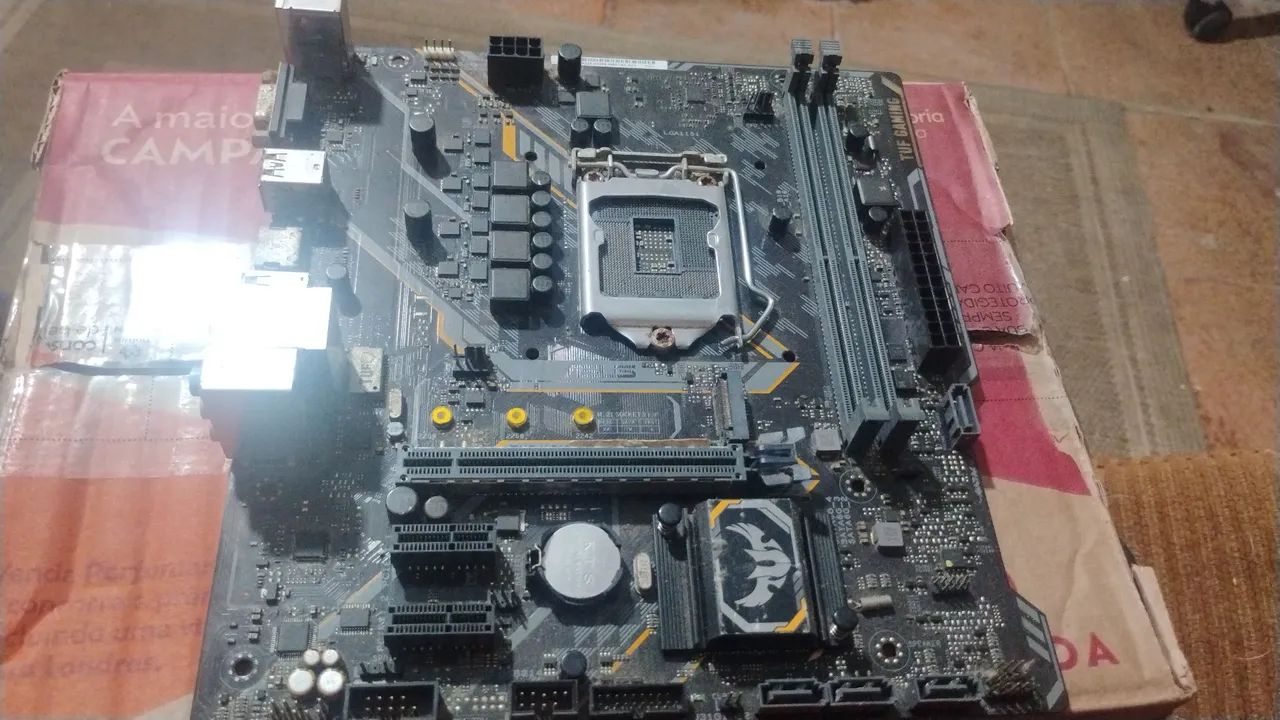 Placa-mãe ASUS TUF GAMING B450M-PLUS
