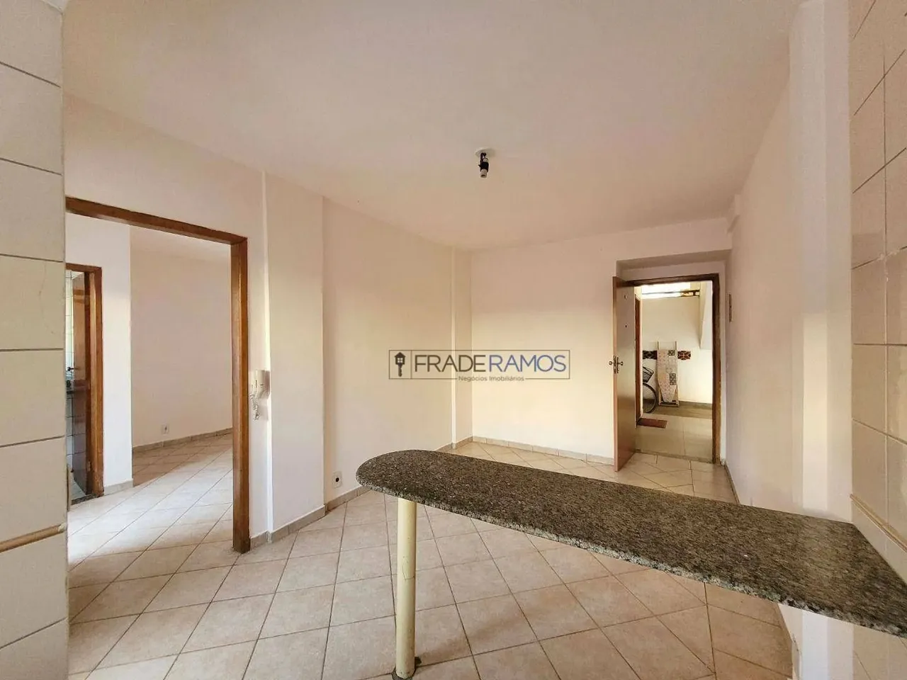 Apartamento com 1 dormitório para alugar, 30 m² por R$ 1.440,00/mês - Setor Leste Universi