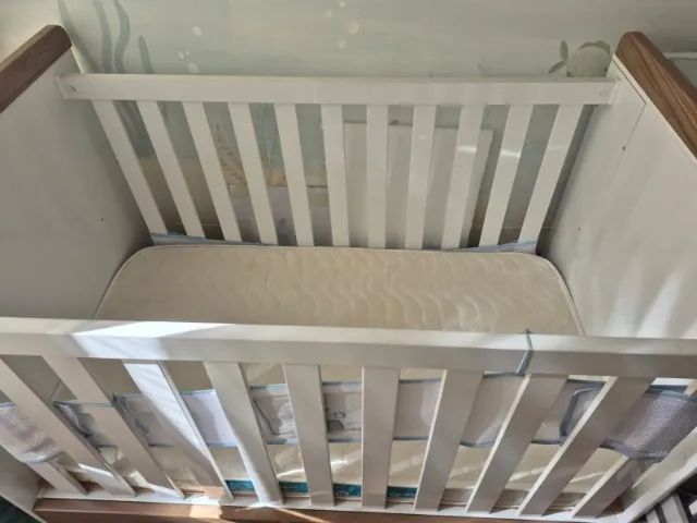 Berço Multifuncional Vini com Cama Auxiliar Branco com Carvalho Peroba - Foto 5