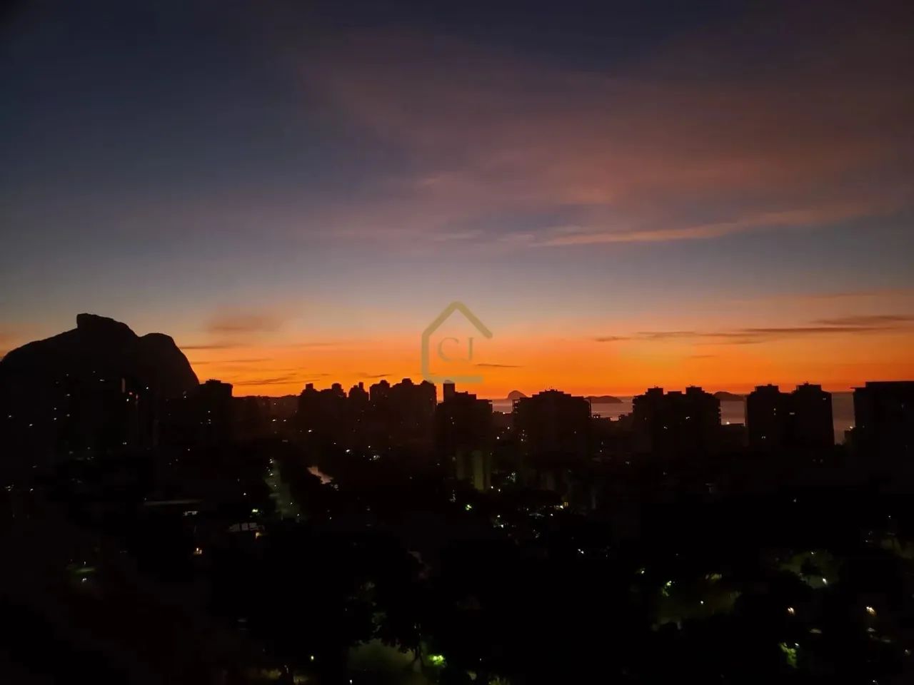 apartamento 01 quartos andar alto, sol manhã, vista mar e Pedra da Gávea Rosas - Foto 2