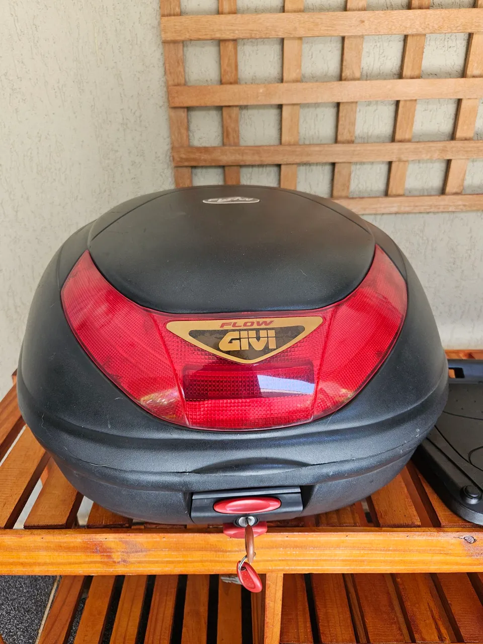 Baú Givi Flow 45 litros - Preto