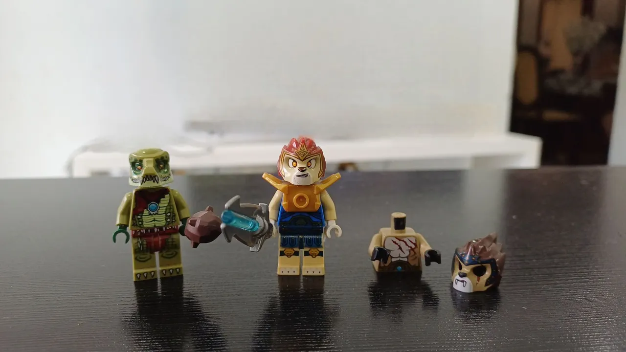 Lego Chima minifigures