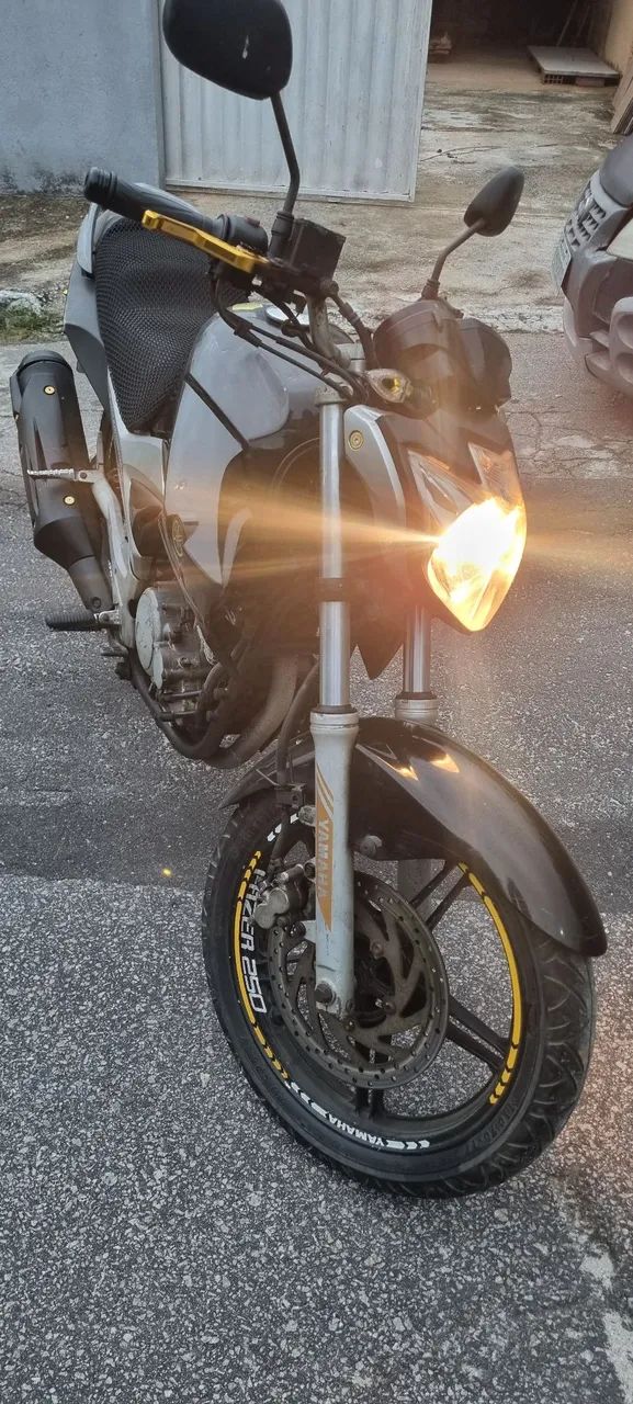 Fazer 250 em dia 2025 OK  - Foto 3