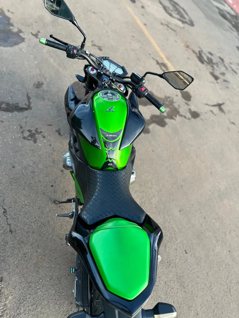 Motos KAWASAKI Z-800 no Brasil