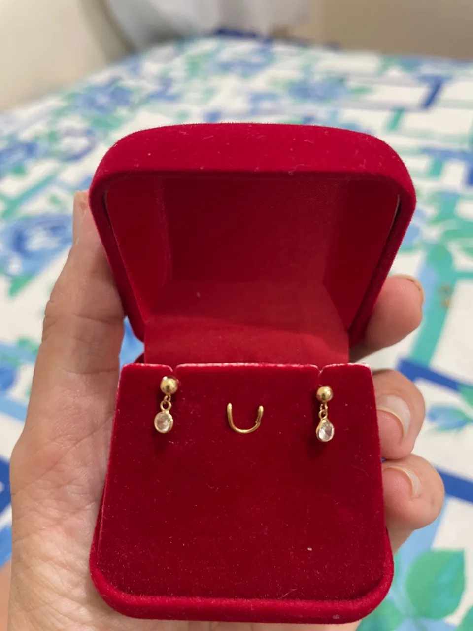 Brincos infantis em ouro 18k