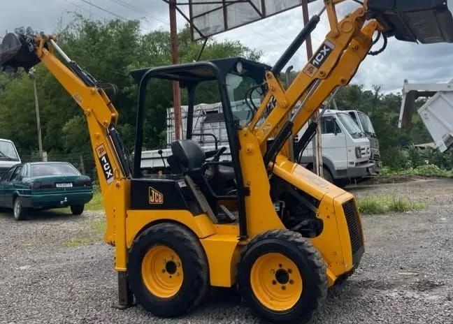 Mini Retroescavadeira jcb 1cx ano 2010 - Foto 2