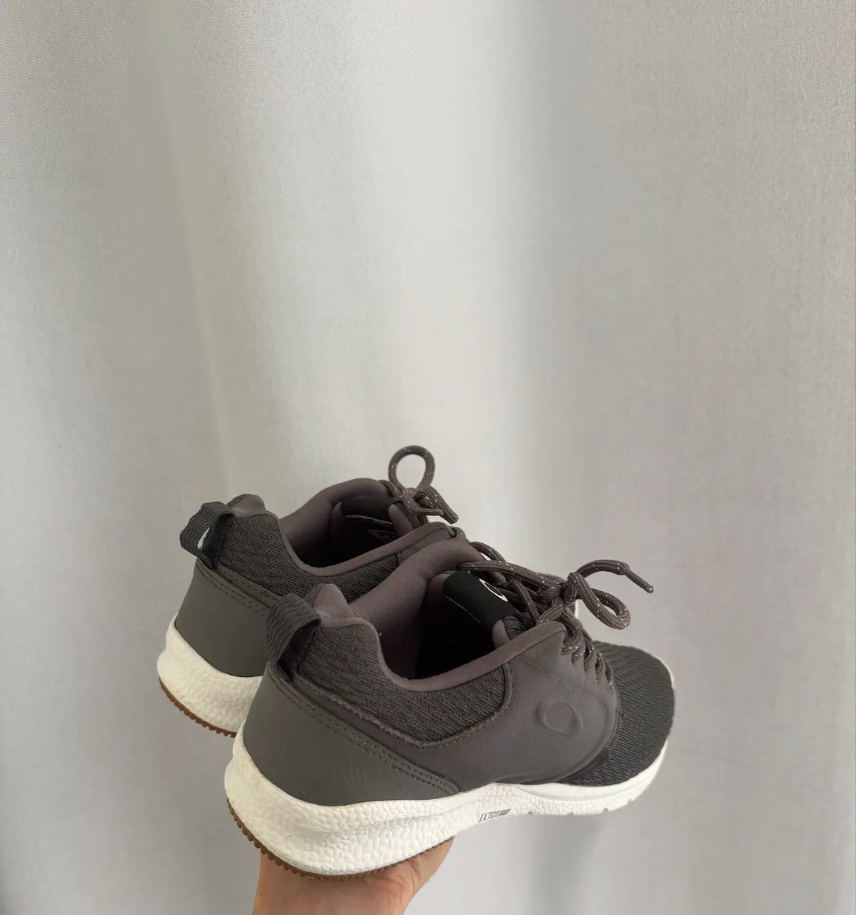 Tênis Oakley tamanho 39 Calçados Vila do Golf, Ribeirão Preto