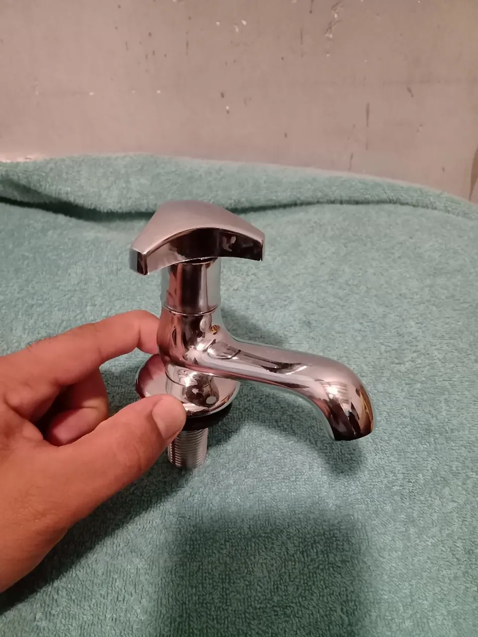 Torneira Cromada para Banheiro
