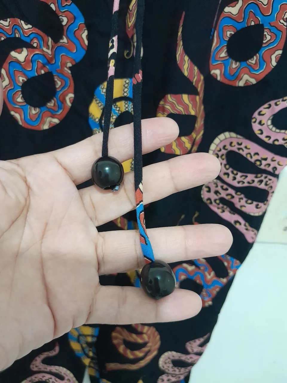 Calça estampada com cordão