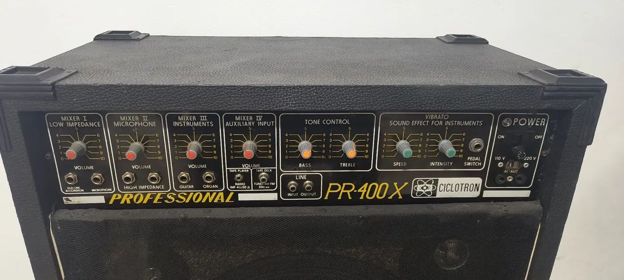 Caixa amplificada profissional PR-400X