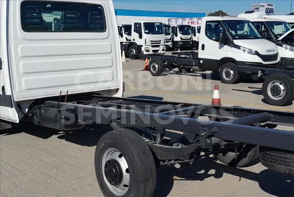 IVECO DAILY 35S14HDCS 4X2, ANO 2015 - Foto 5
