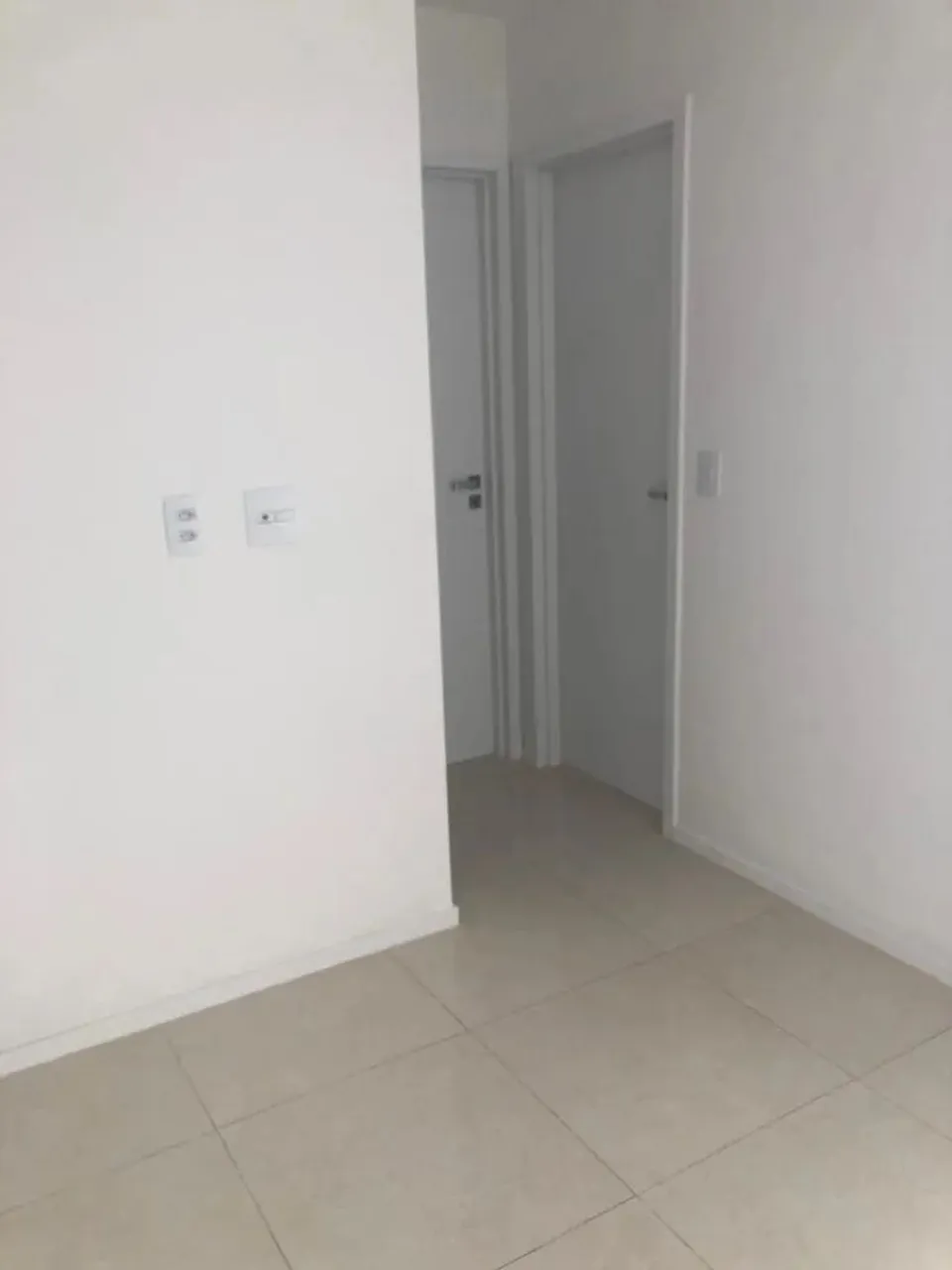Itapoã: 2 quartos, 1 suíte, 1 vaga - fechamento de varanda
