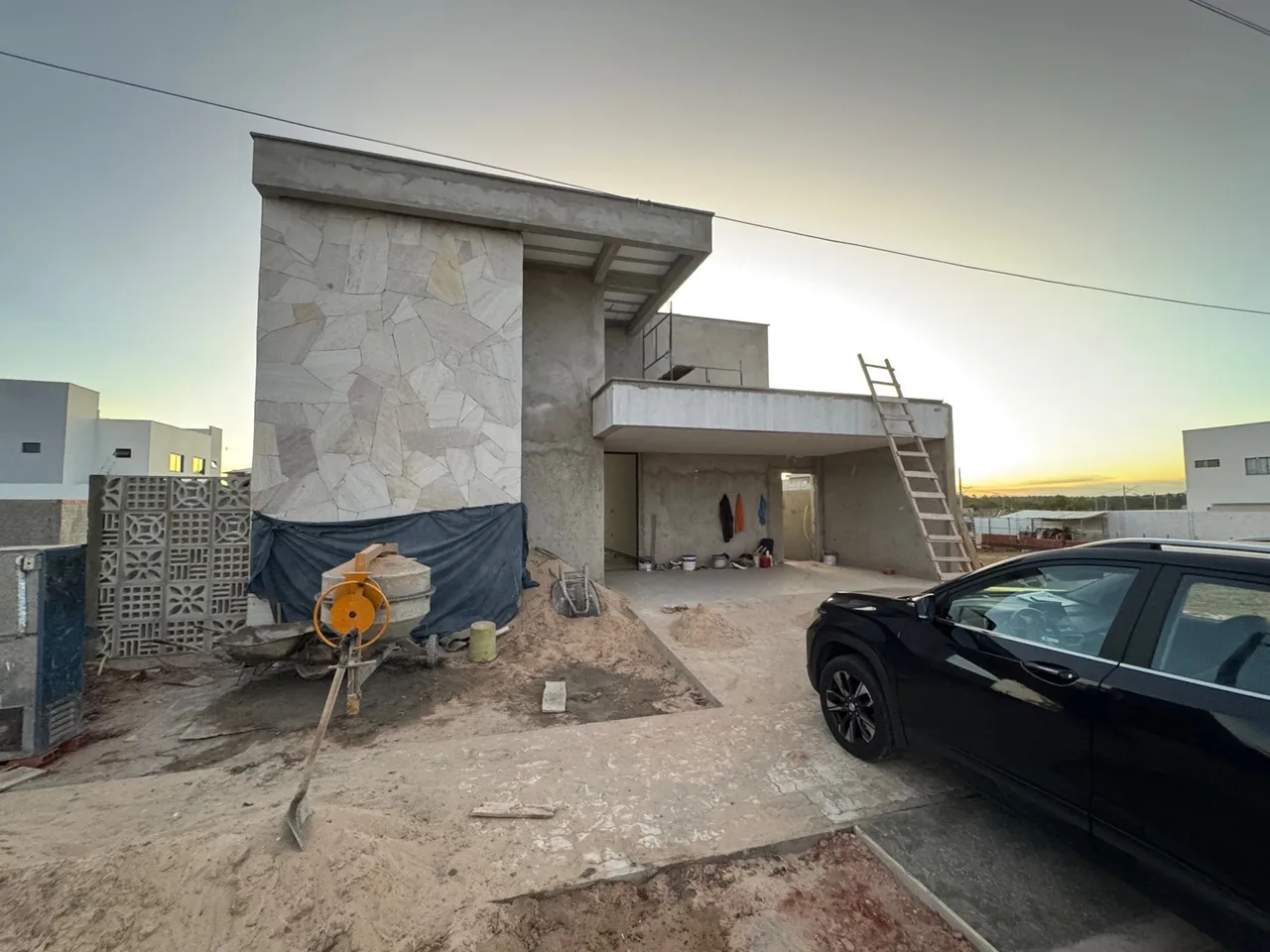 Casa térrea no condomínio Petrópolis