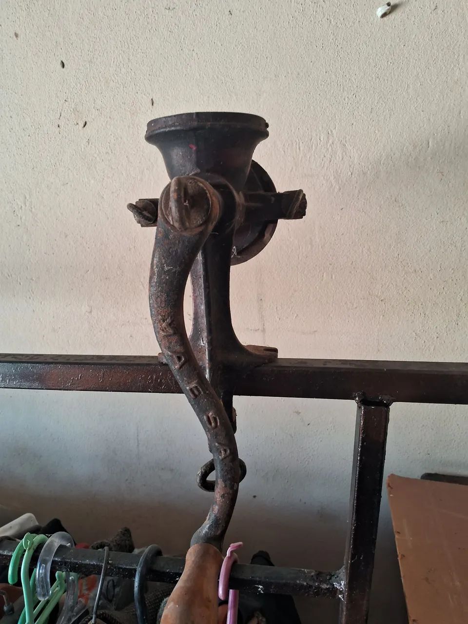 Vendo moinho de café; tradicional 