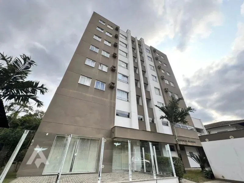 Apartamento semimobiliado com 3 dormitórios à venda no bairro Salto Weissbach!