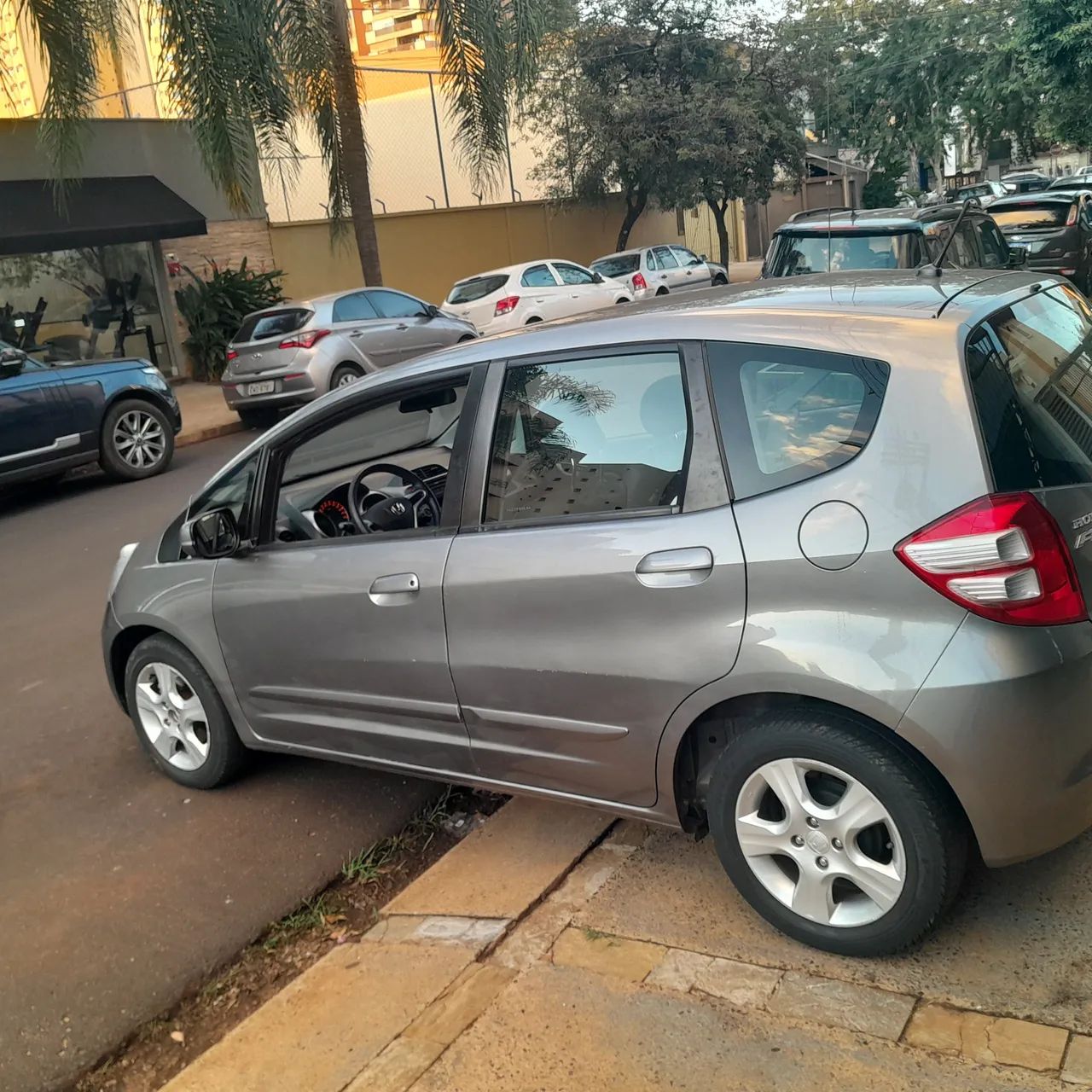 Honda fit. Leia anúncio - Foto 5
