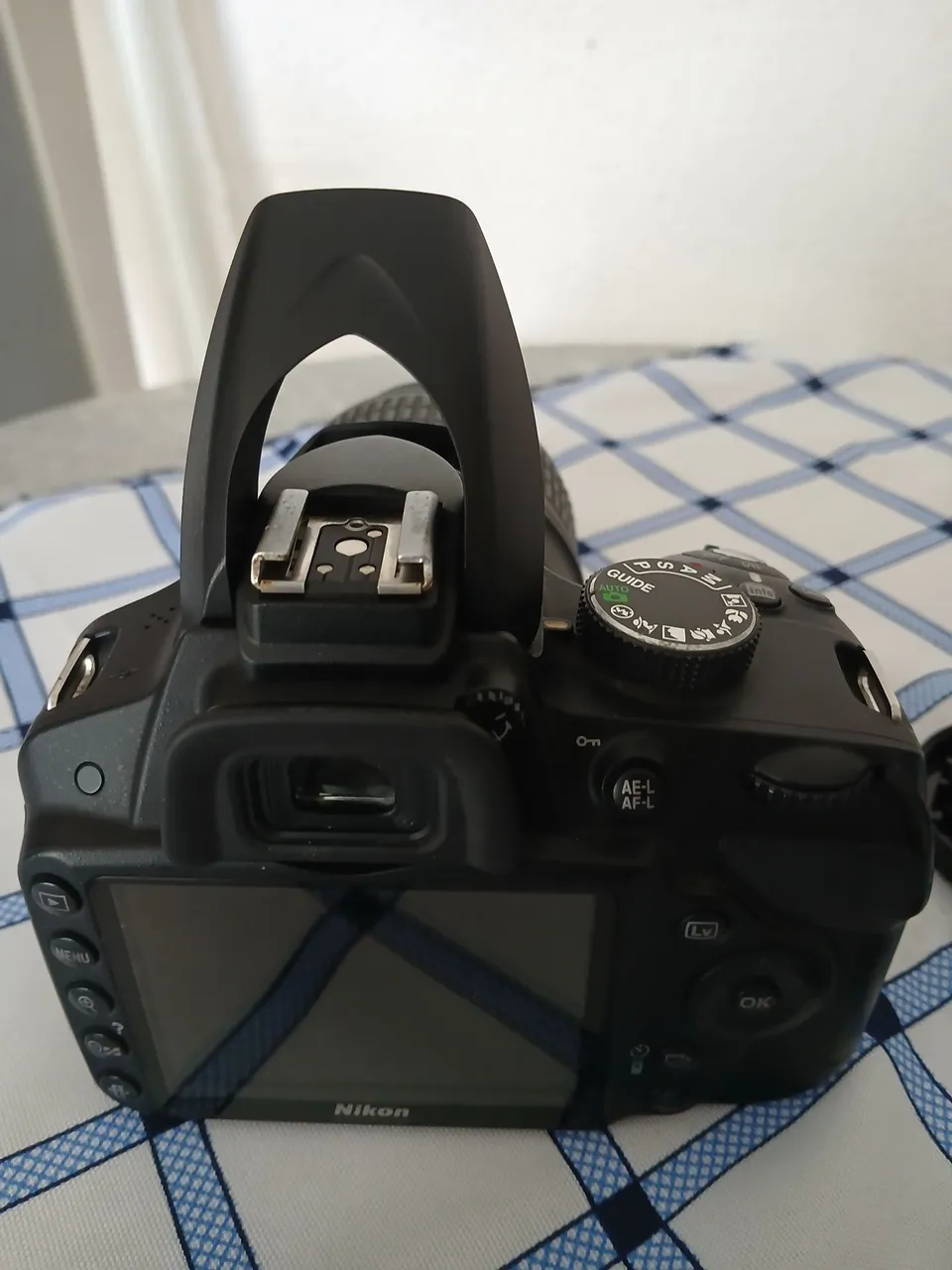Câmera Nikon DSLR - Perfeita para fotos e vídeos!