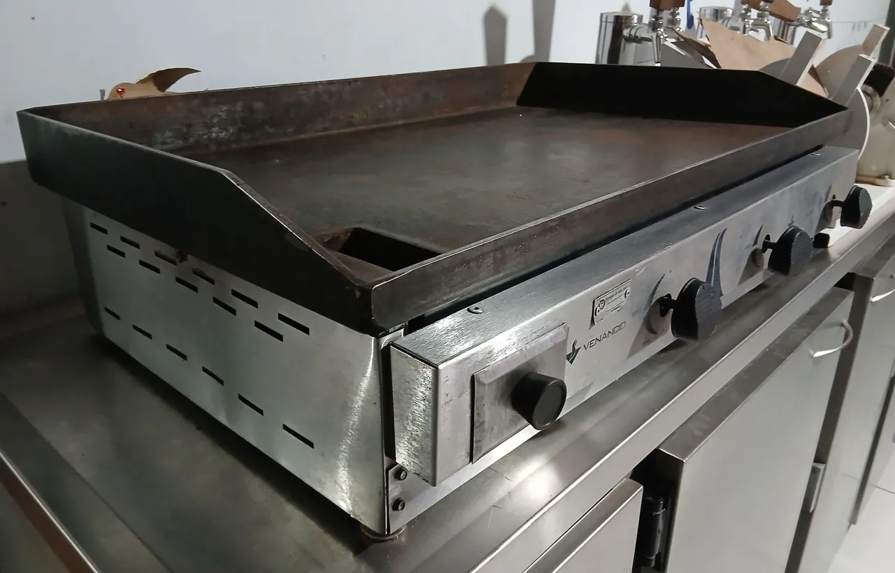 Chapa de Lanche Venâncio Deguste C-80 com 3 Queimadores à Gás Revisada