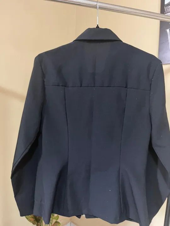 Casaco Blazer Preto - Estiloso e Elegante - Foto 2