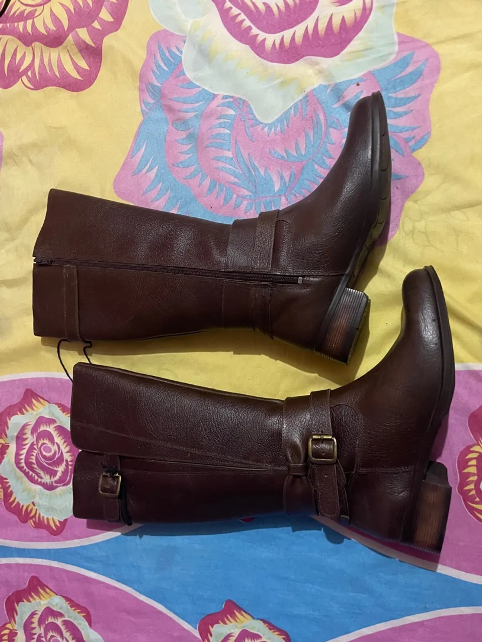 Botas de Couro Marrom - Conforto e Estilo