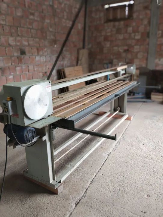 Lixadeira de Cinta Industrial