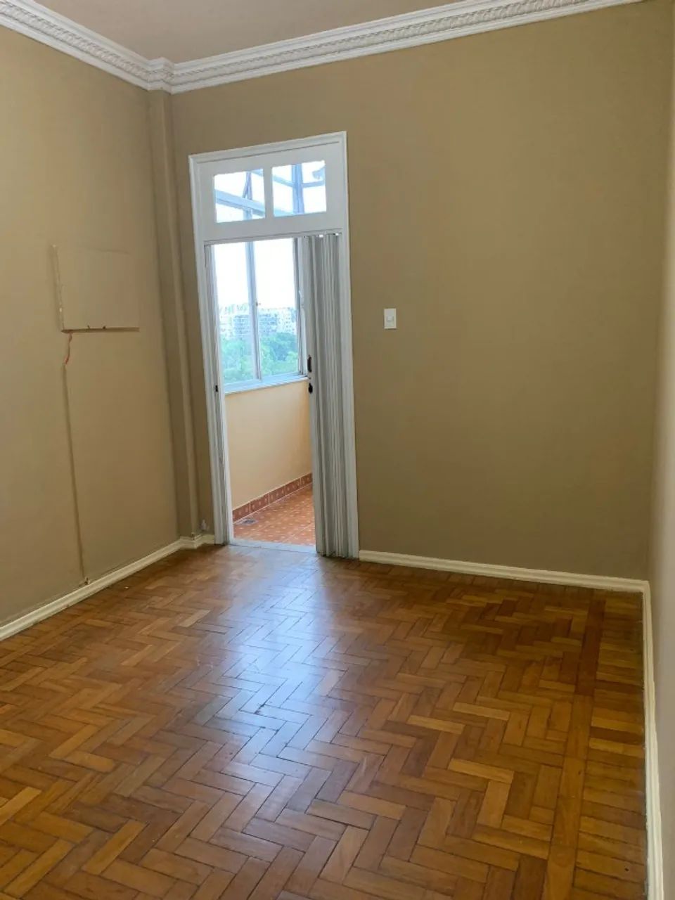 ALUGO APARTAMENTO 2 QUATROS TIJUCA EM FRENTE AO COLÉGIO MILITAR SOMENTE COM FIADOR - Foto 2