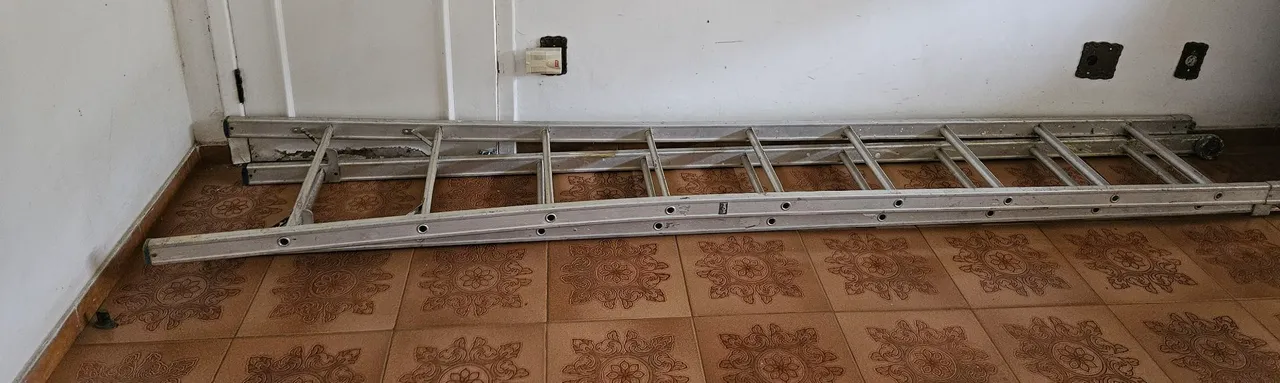 Escada Extensível de Alumínio