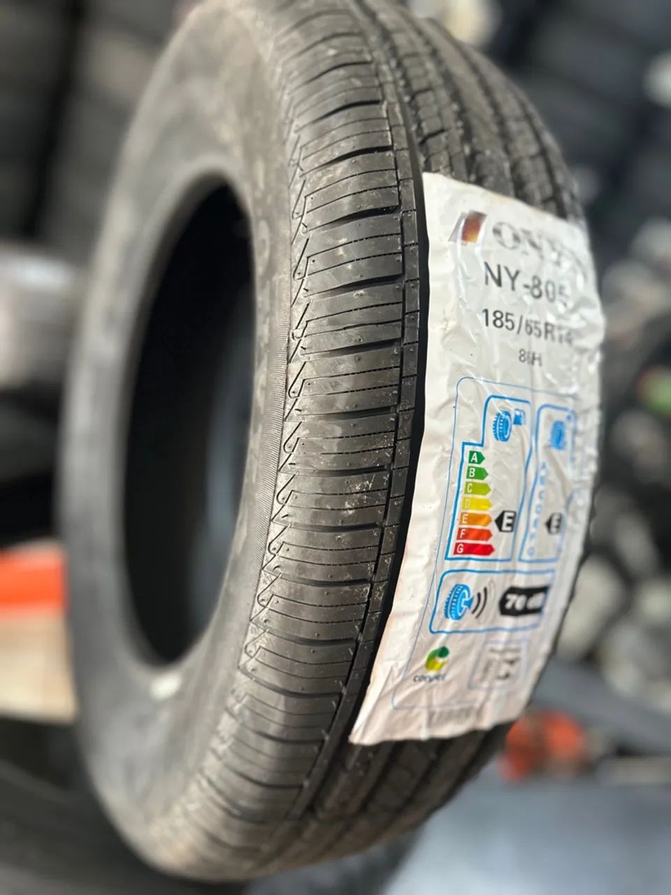 Pneu Onyx NY-805 185/65R14 86H - Peças para carros, vans e