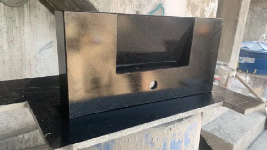 Lavatório preto são Gabriel e verde Ubatuba são peças novas com as medidas de 60x30  - Foto 2