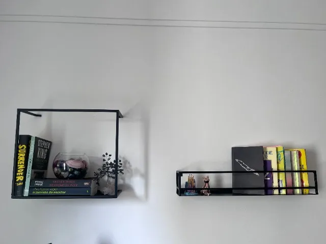 Suporte para livros Tok Stok Aço Epoxi 40 cm larg + 60 cm larg. Preço de uma leva as duas