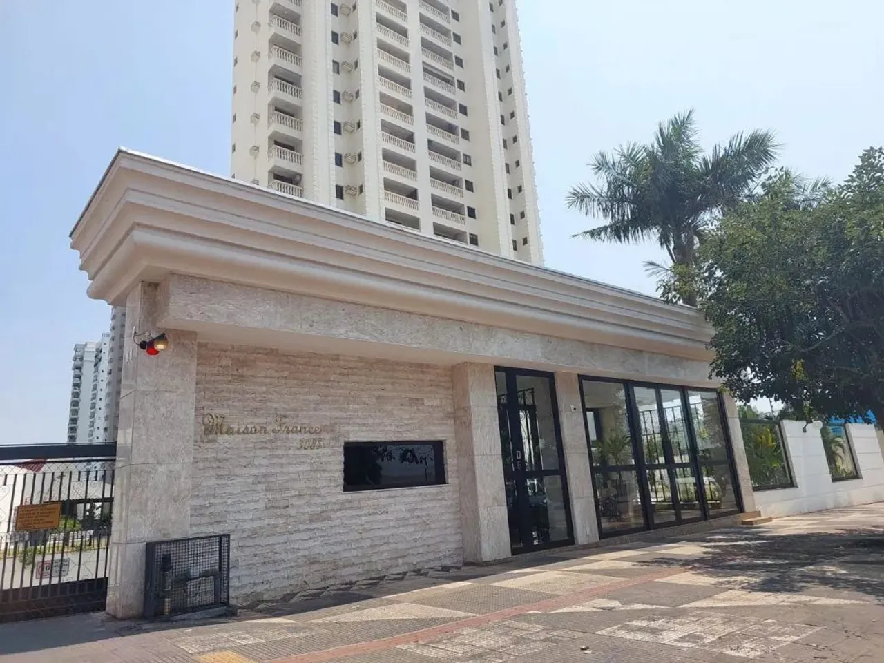 Apartamento com 4 suítes, Edifício Maison Françe