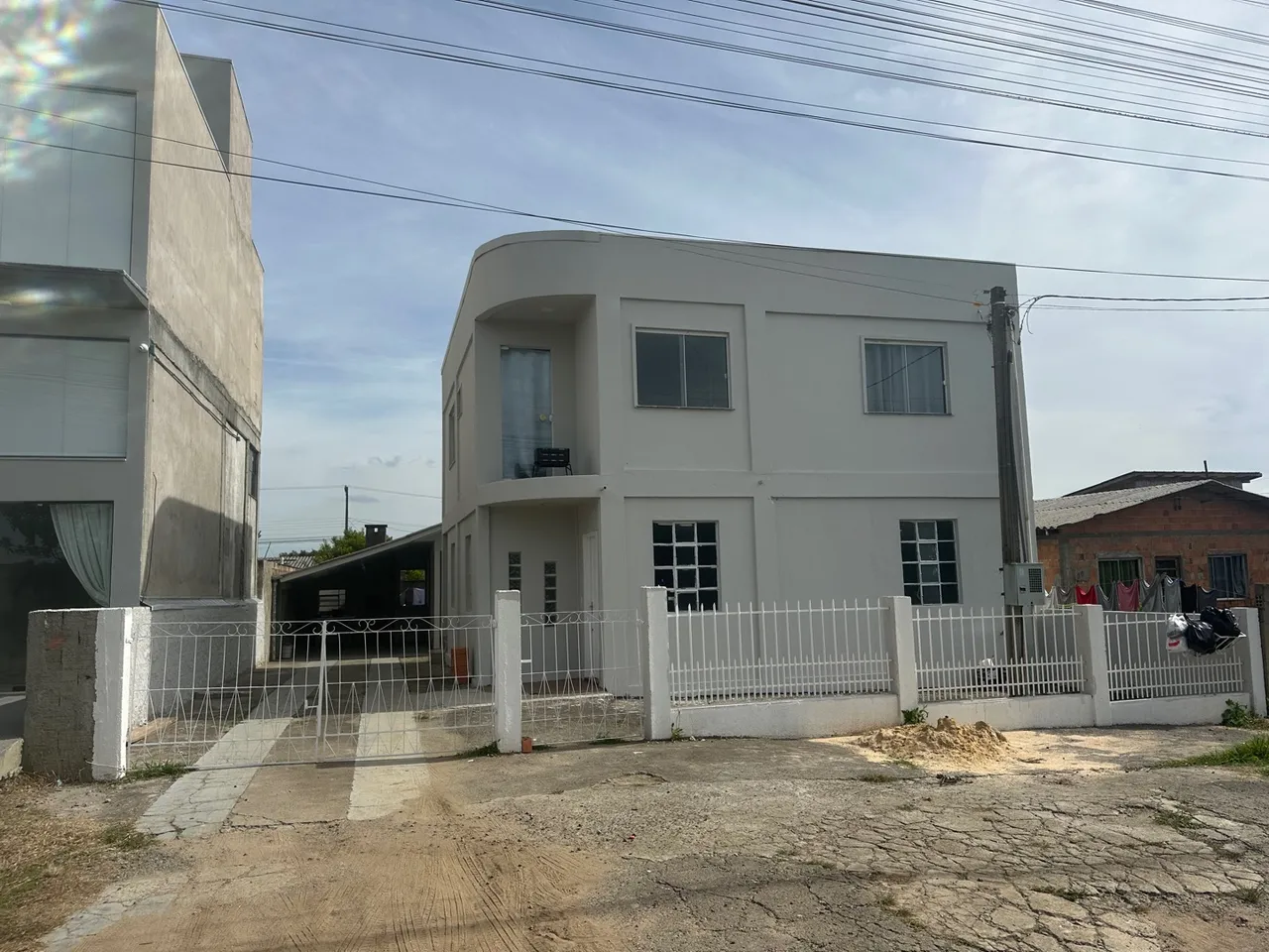 Alugo apartamento 3 quartos térreo no GUARUJÁ R$ 1.050,00 direto com proprietário