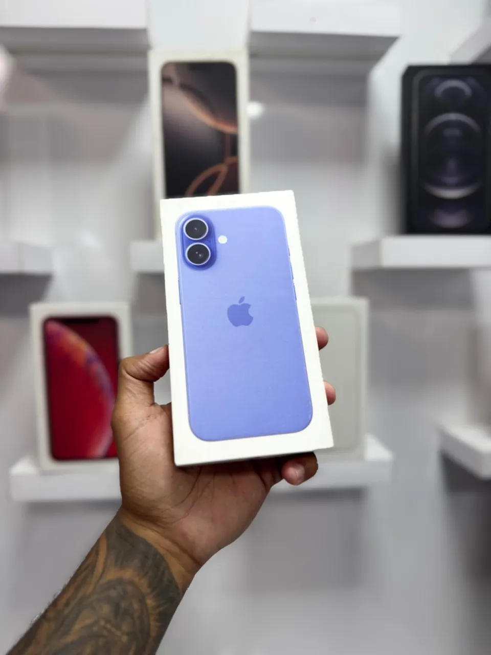 IPHONE 16 256GB LACRADO 