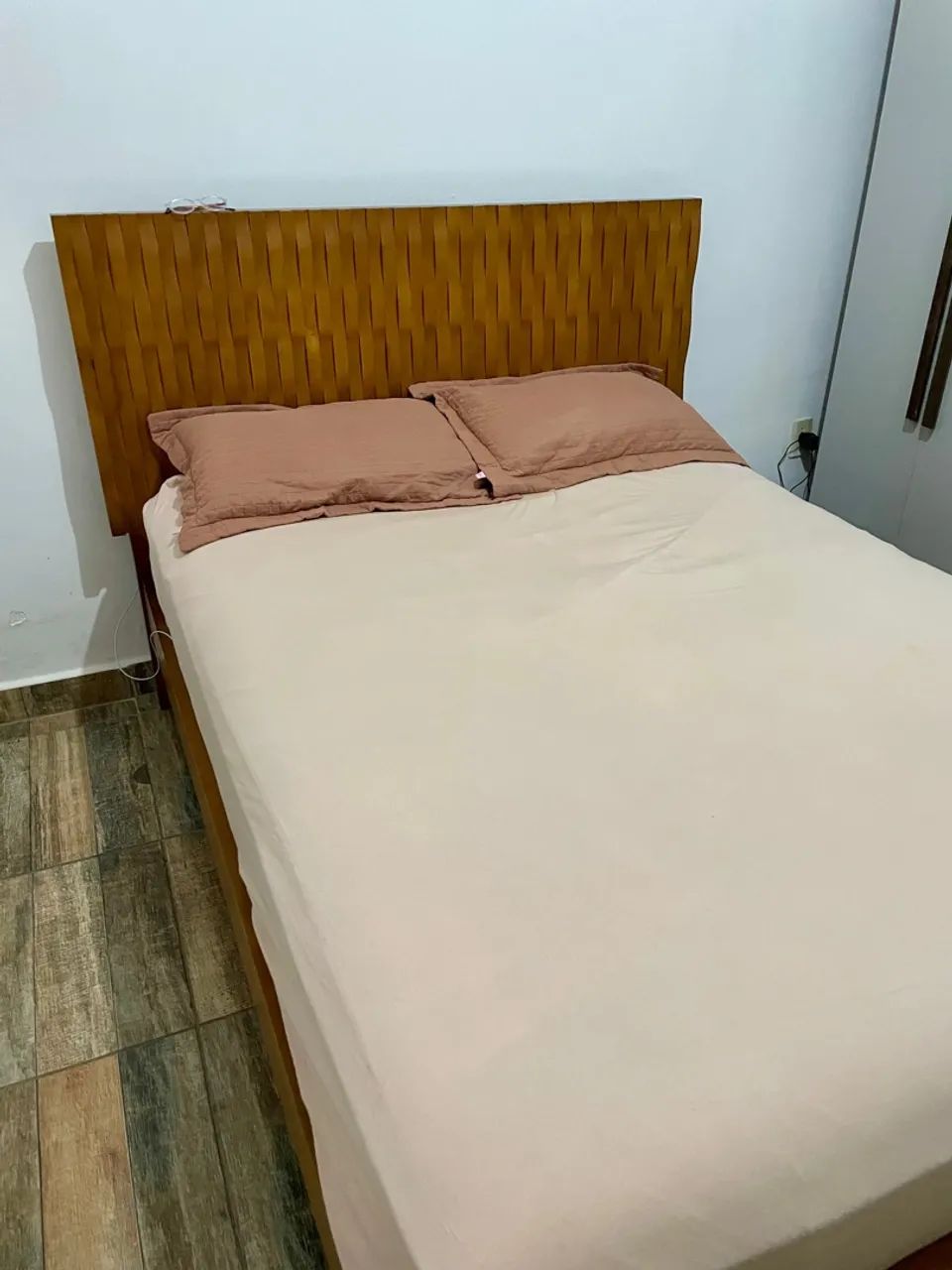 Cama de Madeira