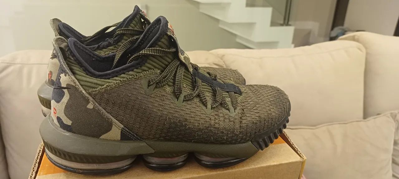 Tênis Nike Lebron XVI 16 tam 40 Calçados Santa Cândida