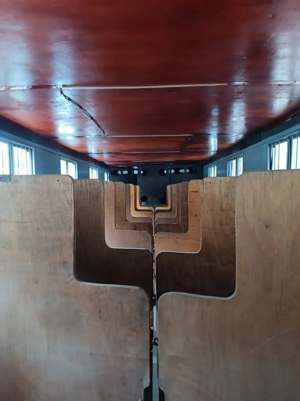 Vendo Caminhão Mercedes-Benz 1621 - Carga Viva (9 Cavalos) - Foto 2