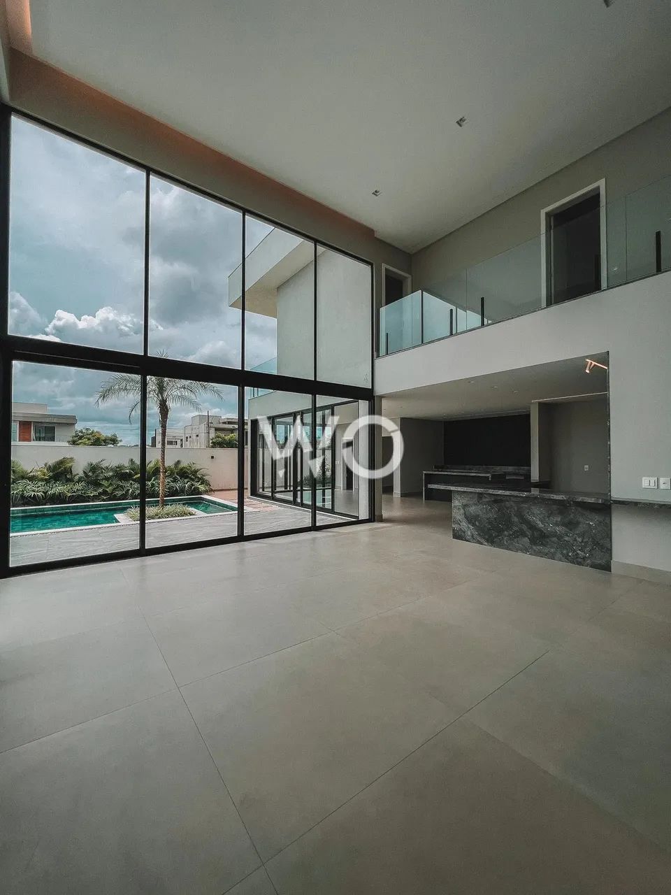 ALPHAVILLE JACUHY | CASA COM 4 QUARTOS, 3 SUÍTES E PISCINA - CONFORTO E EXCLUSIVIDADE! - Foto 5