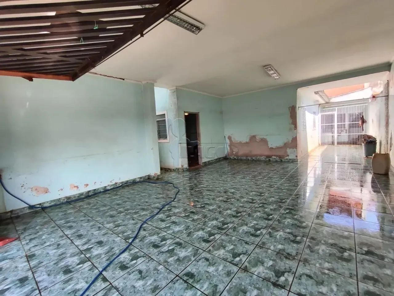 Casa de 220m² com 03 quartos à venda - QUINTINO I