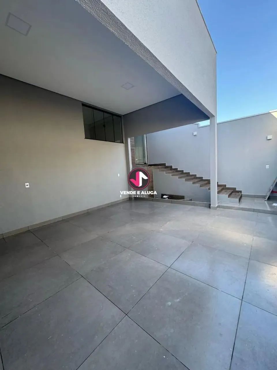 Imóvel em Cuiabá: Casa com churrasqueira e acabamento premium - Aluguel barra do pari REF: