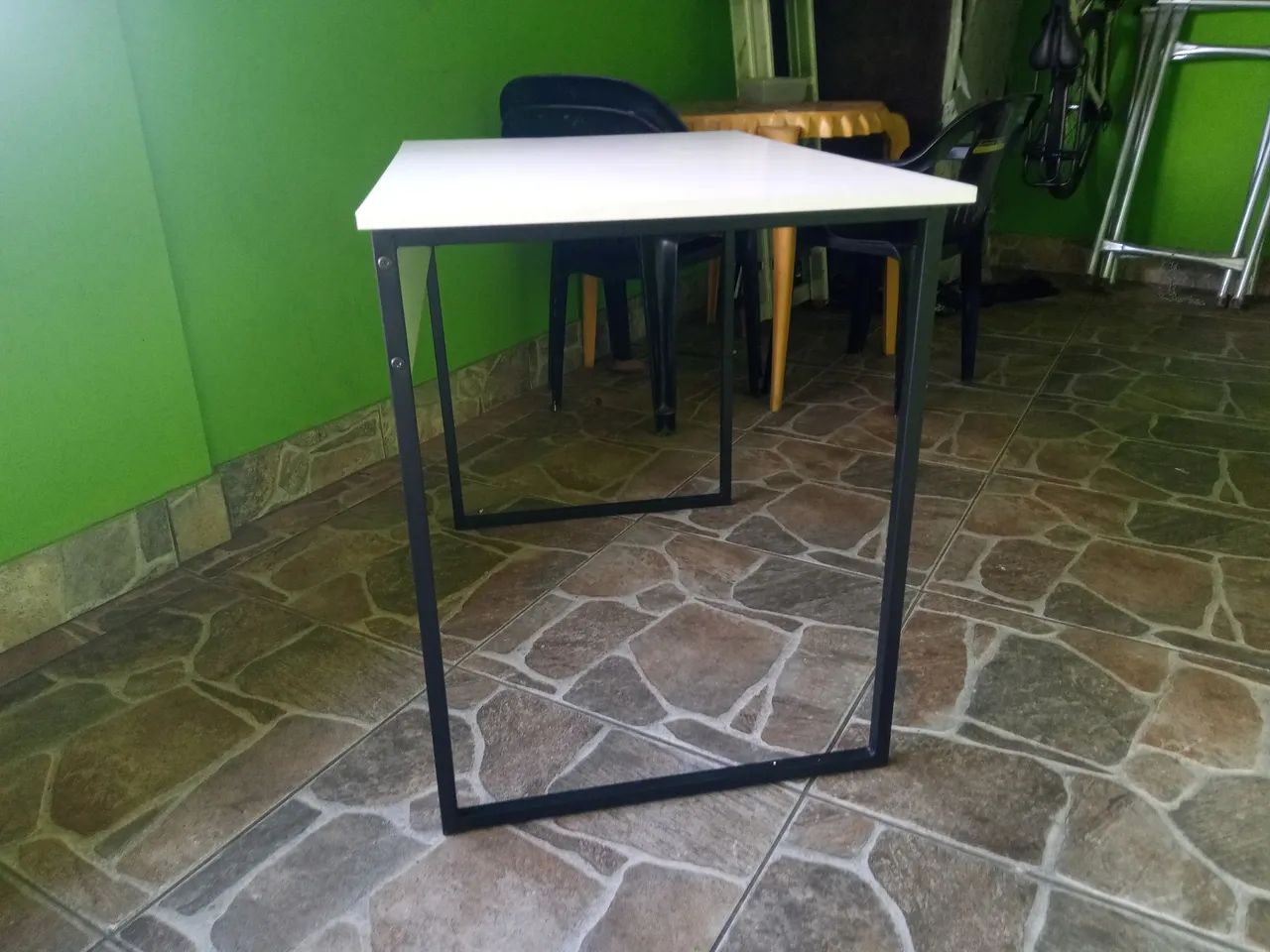 Mesa basica de escritório - Foto 3