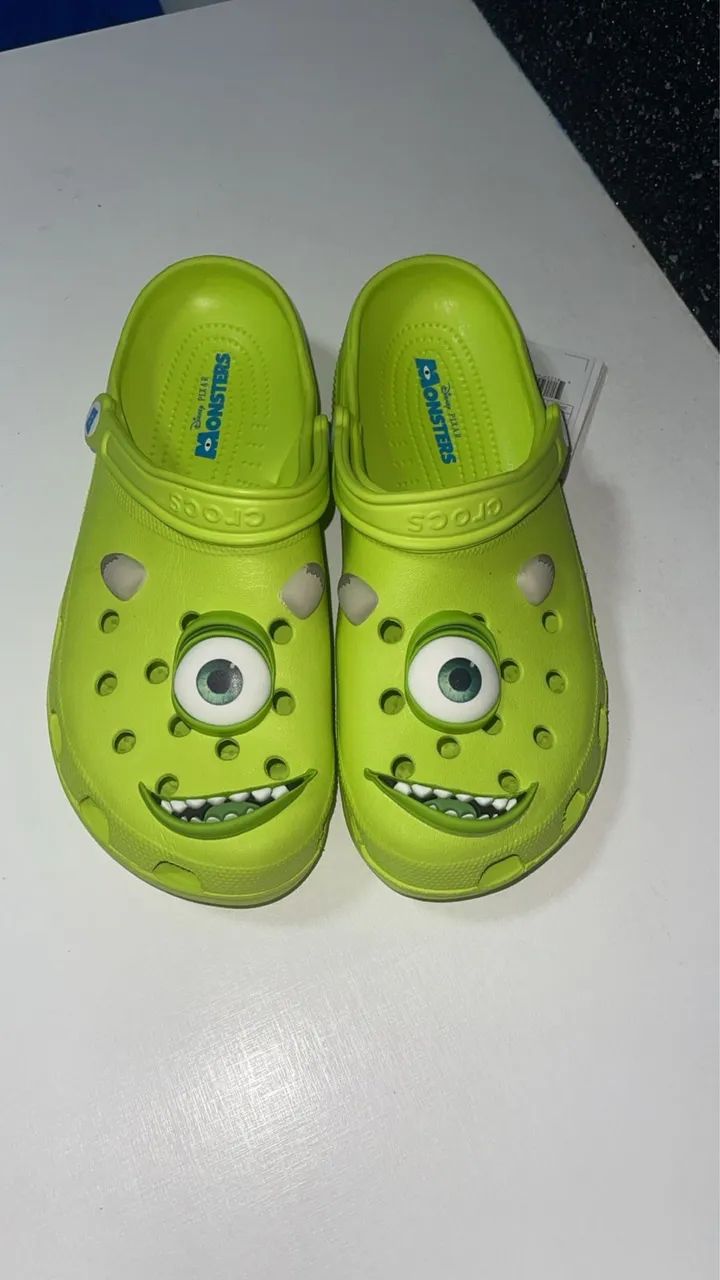 Crocs temático  - Foto 3