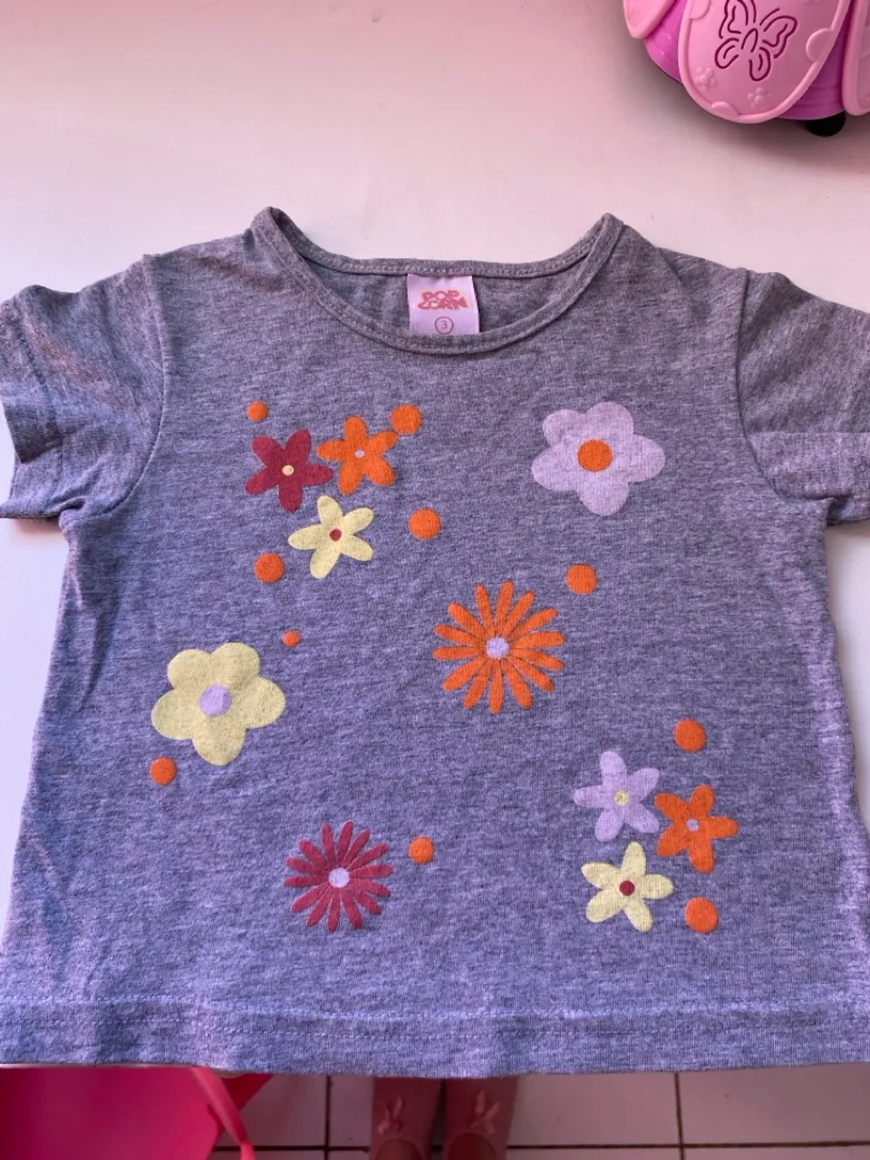 Camiseta cinza 3 anos