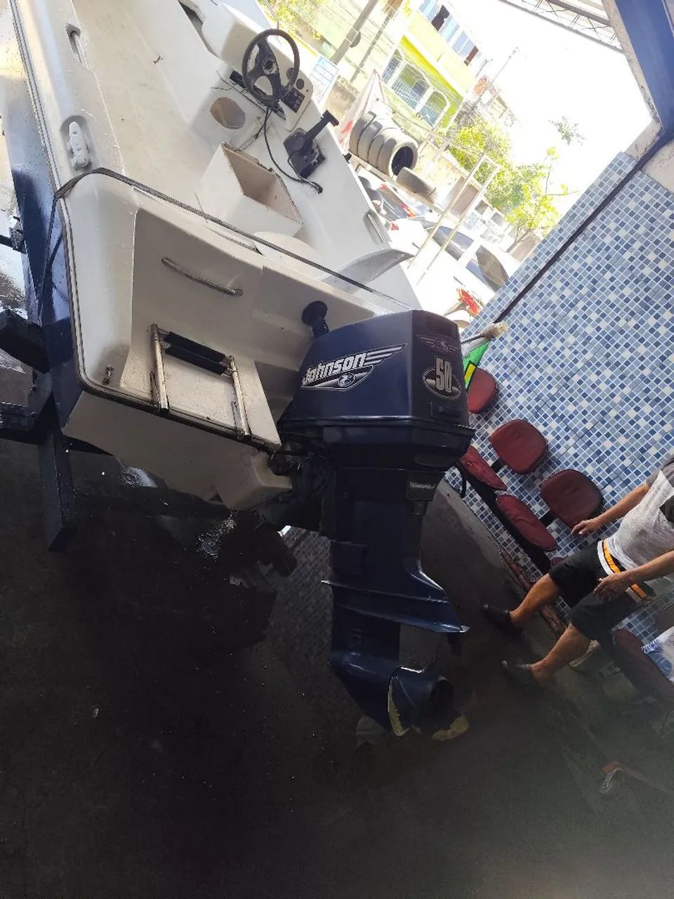Motor de popa 50 hp Johnson partida elétrica e manual funcionando perfeitamente  - Foto 3