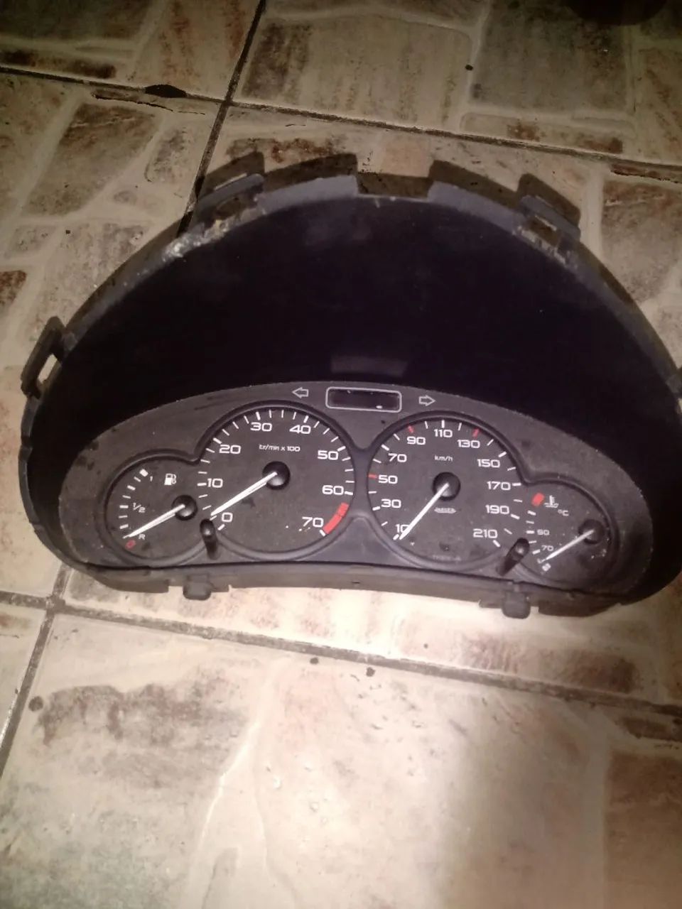 Painel de instrumentos Peugeot 206 sem o acrílico 