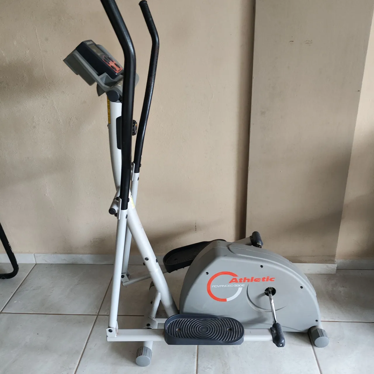 Elíptico Athletic Advanced 350E