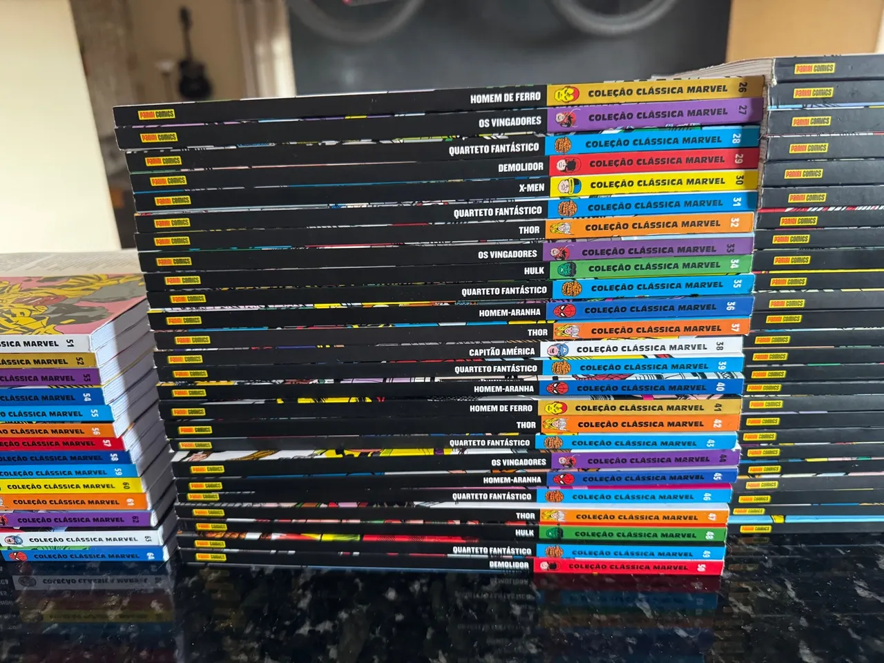 Coleção COMPLETA clássica marvel, 64 revistas.