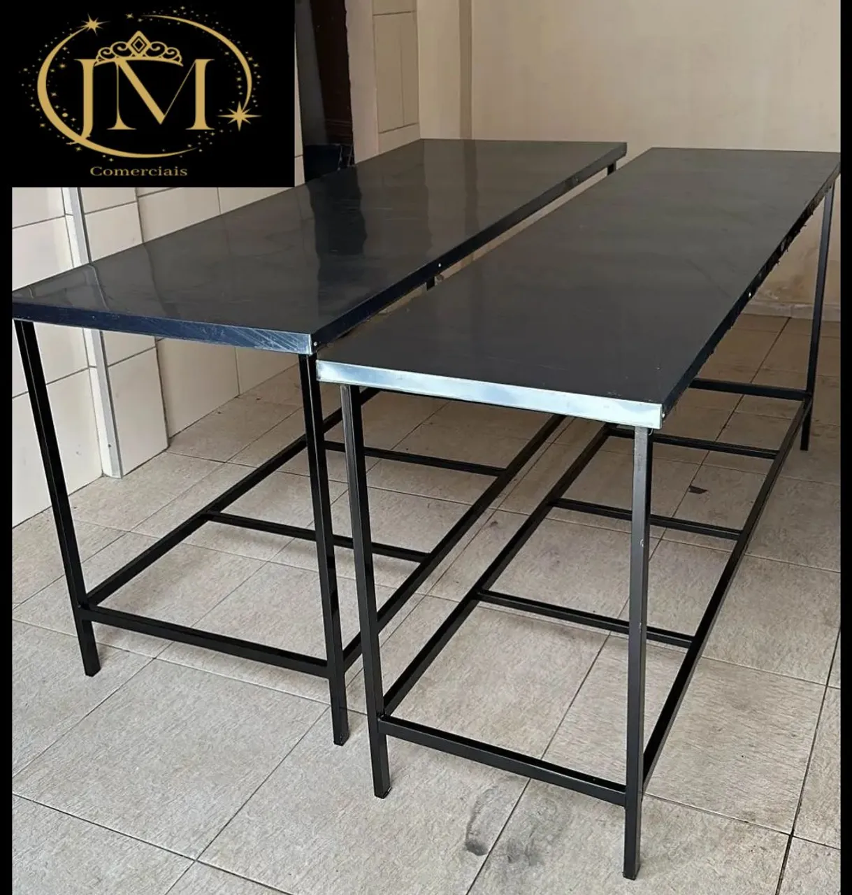 Mesa de Aço com Tampo de INOXX -