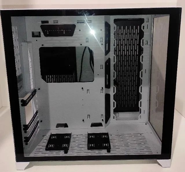 Gabinete Gamer Aquário Branco Lian Li PC-011 Dynamic - Foto 2